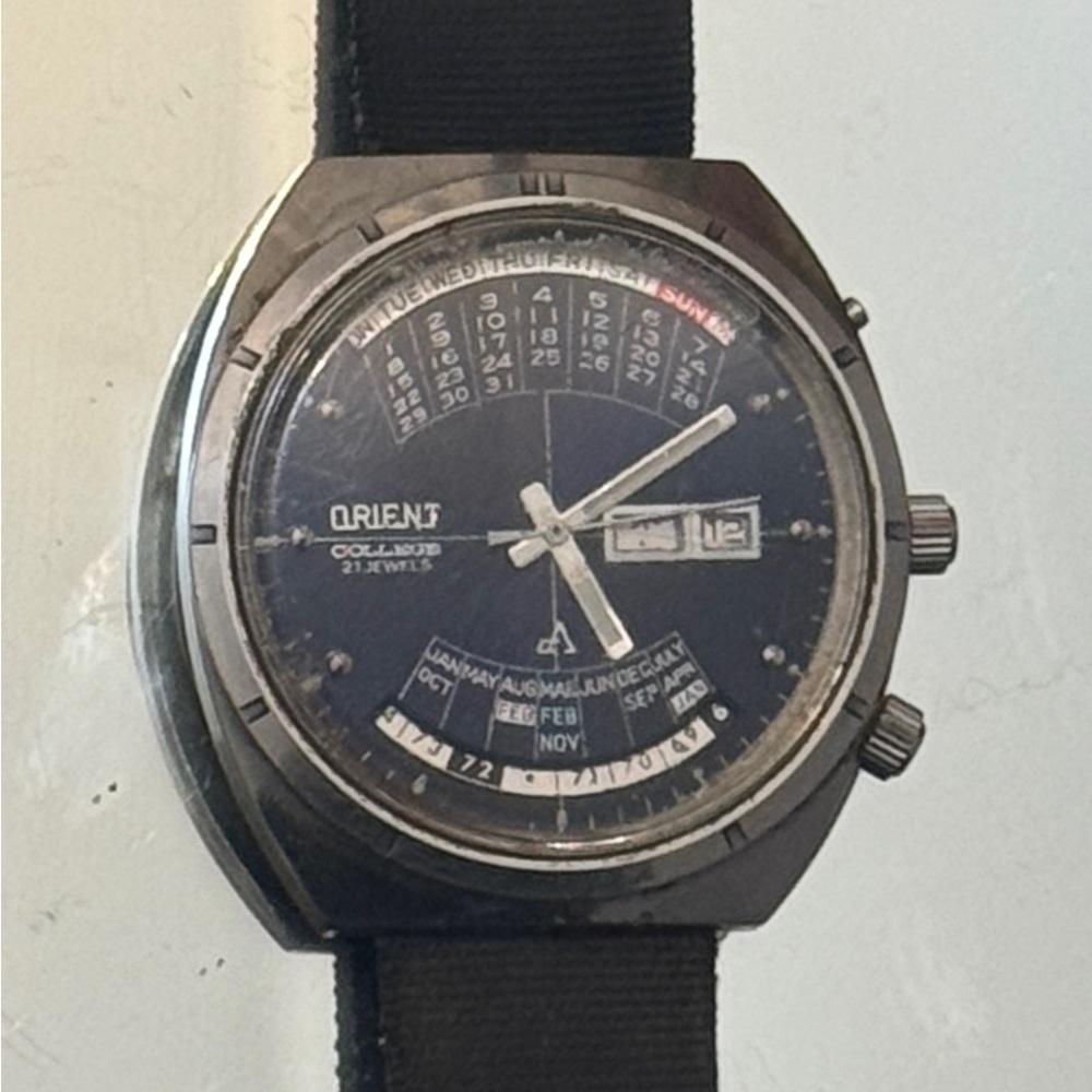 Vintage Orient College 21 Jewels Blue Face Dial Watch With Calendar